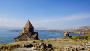 Wycieczki do Armenii Jezioro Sewan